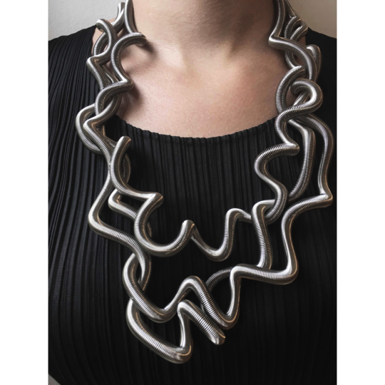 La Mollla - Curly Necklace