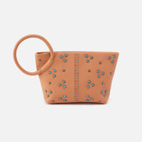 Hobo Maggie Leather Clutch in Smooth Leather Doe