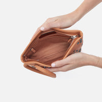 Hobo Maggie Leather Clutch in Smooth Leather Doe